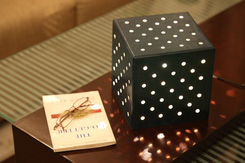 Creative Green Dice Wooden Table Lamp
