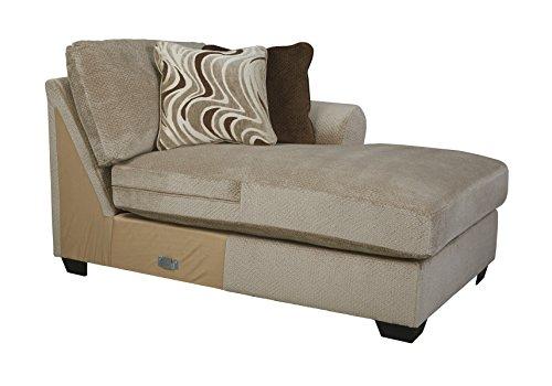 Benchcraft - Hazes Traditional Right Arm Facing Corner Chaise - Sectional Component Only - Fleece White