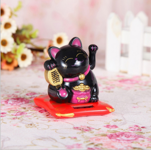 Fashion Black/White Solar Powered Maneki Neko Welcoming Fortune Cat Lucky For Home Car Hotel Restaurant Decor Craft