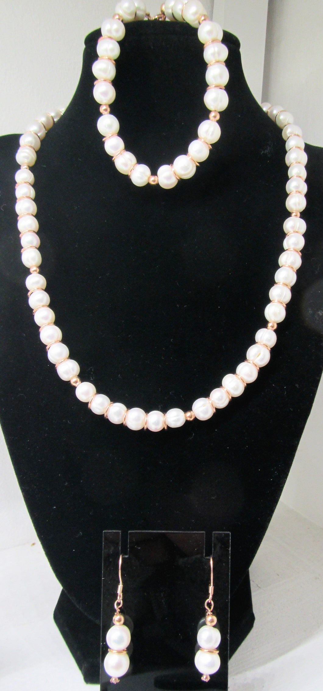 Beautiful handcrafted Pearl and rose gold plated sterling silver jewellery set