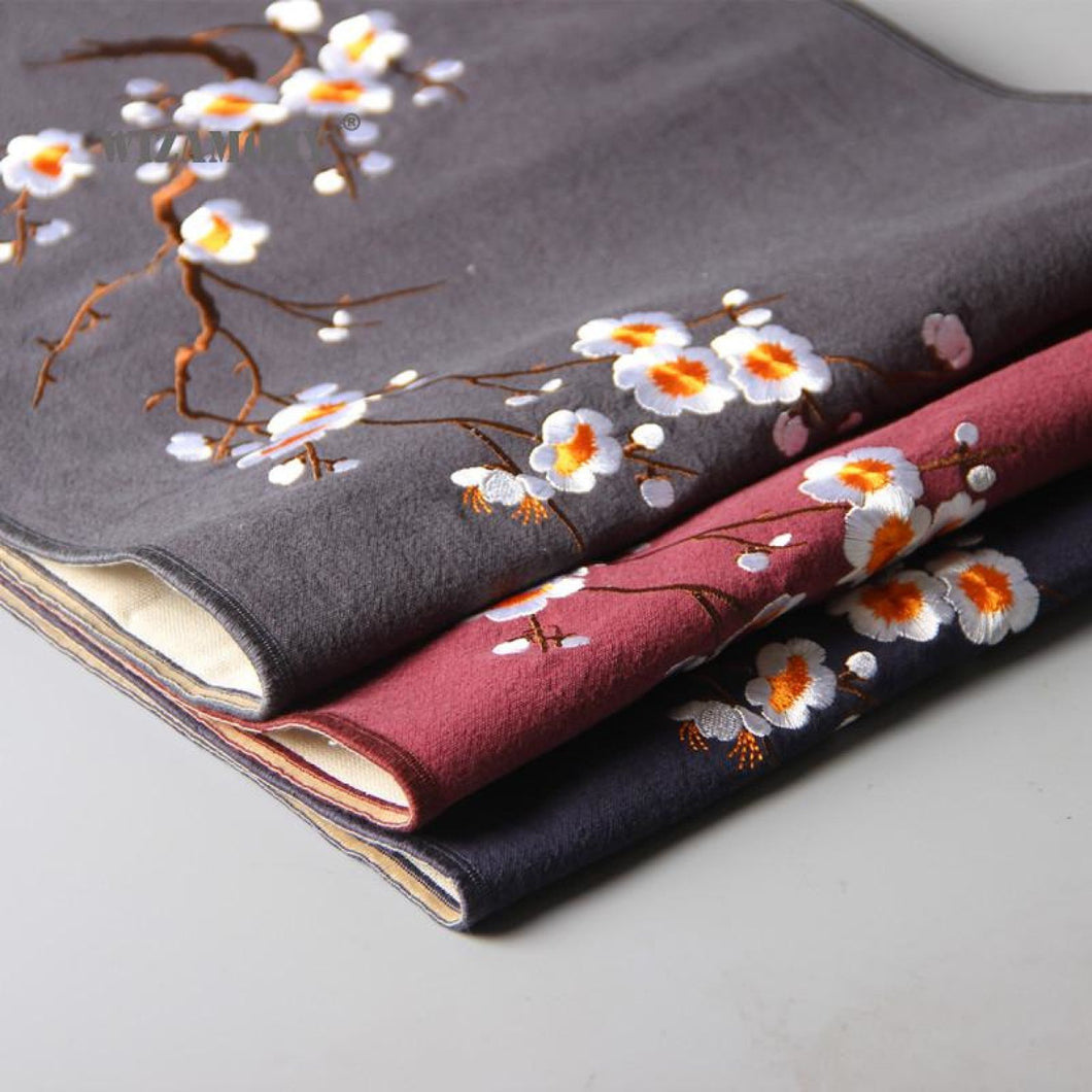 Floral Design  Pretty Table Runner For Dining Decor