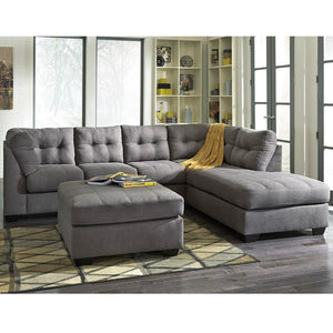 Benchcraft Maier Sectional with Right Side Facing Chaise in Microfiber