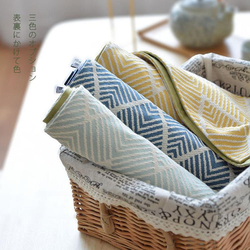 Elegant Japanese Stripe Thmem Table Runner